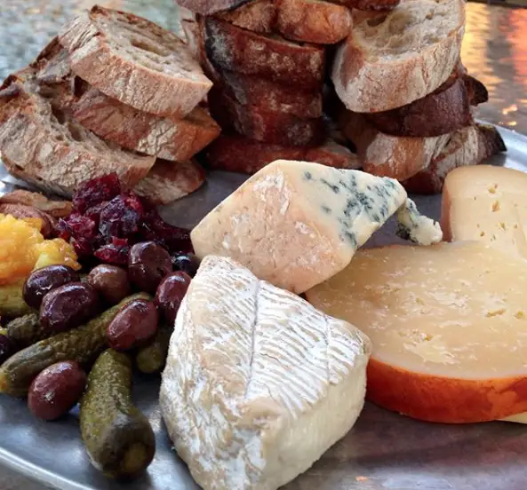 long island winery cheese board