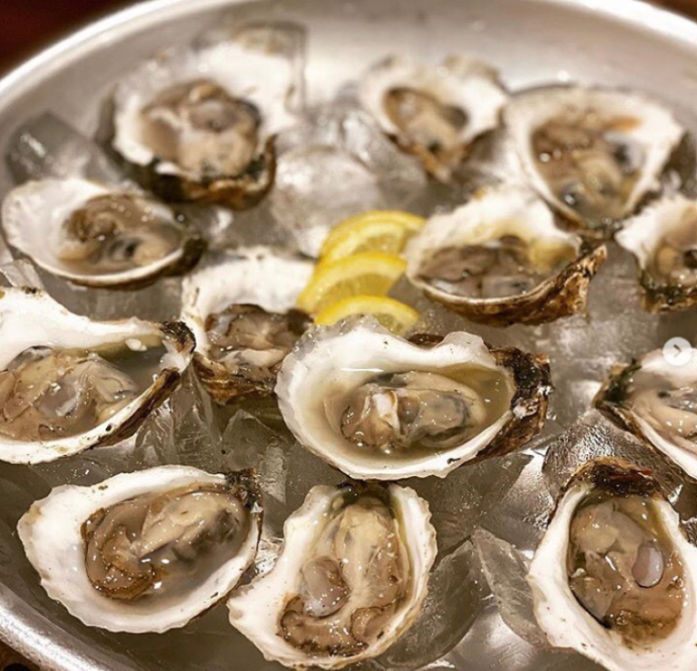 Guide To Long Island Oyster Farms The Long Island Local