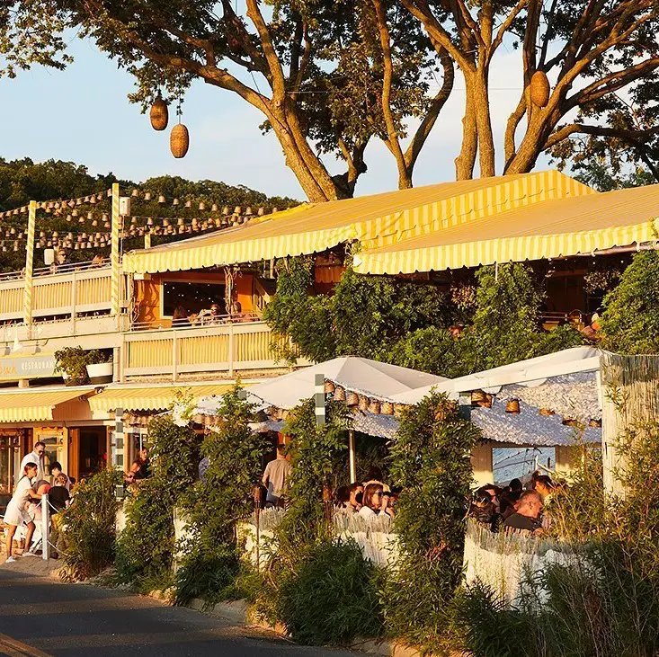 Sunset Beach Shelter Island outdoor seating